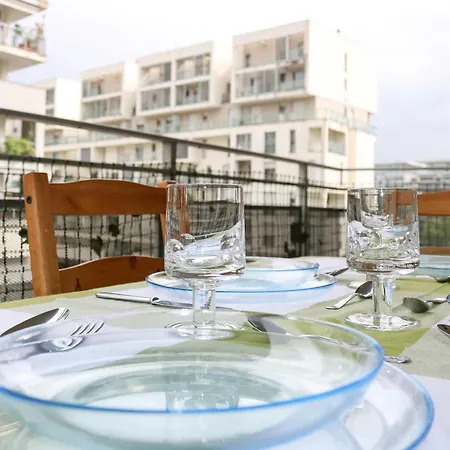 Urban Balcony Hideaway - 3 People Apartman Milánó