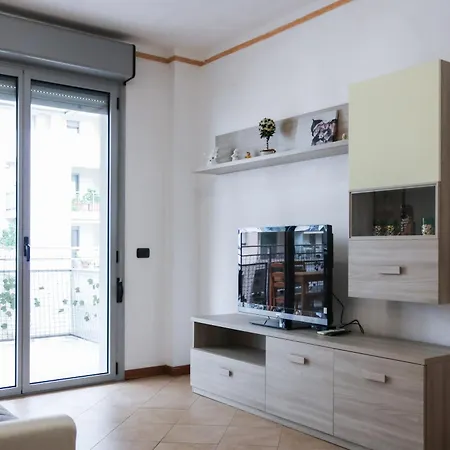 Urban Balcony Hideaway - 3 People * Milánó